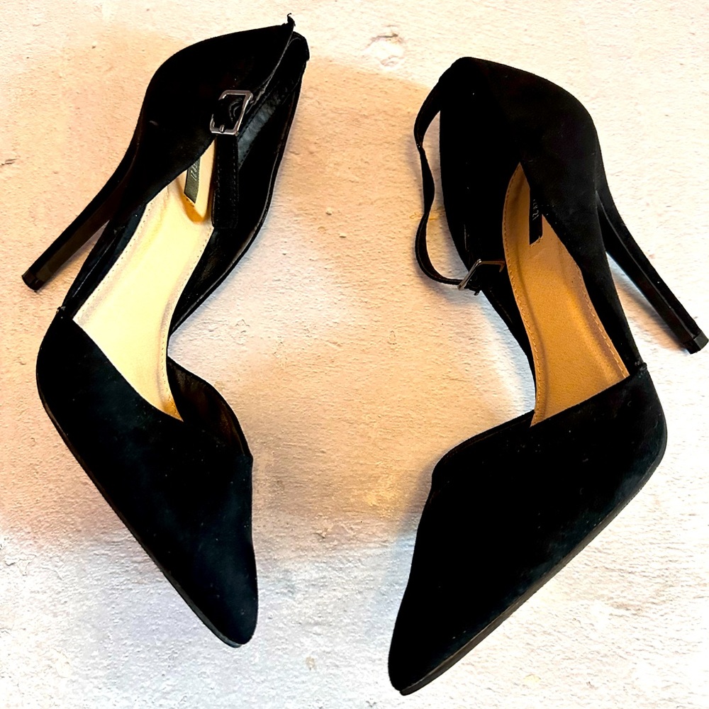 Black Velvet Ankle Strap 7.5
